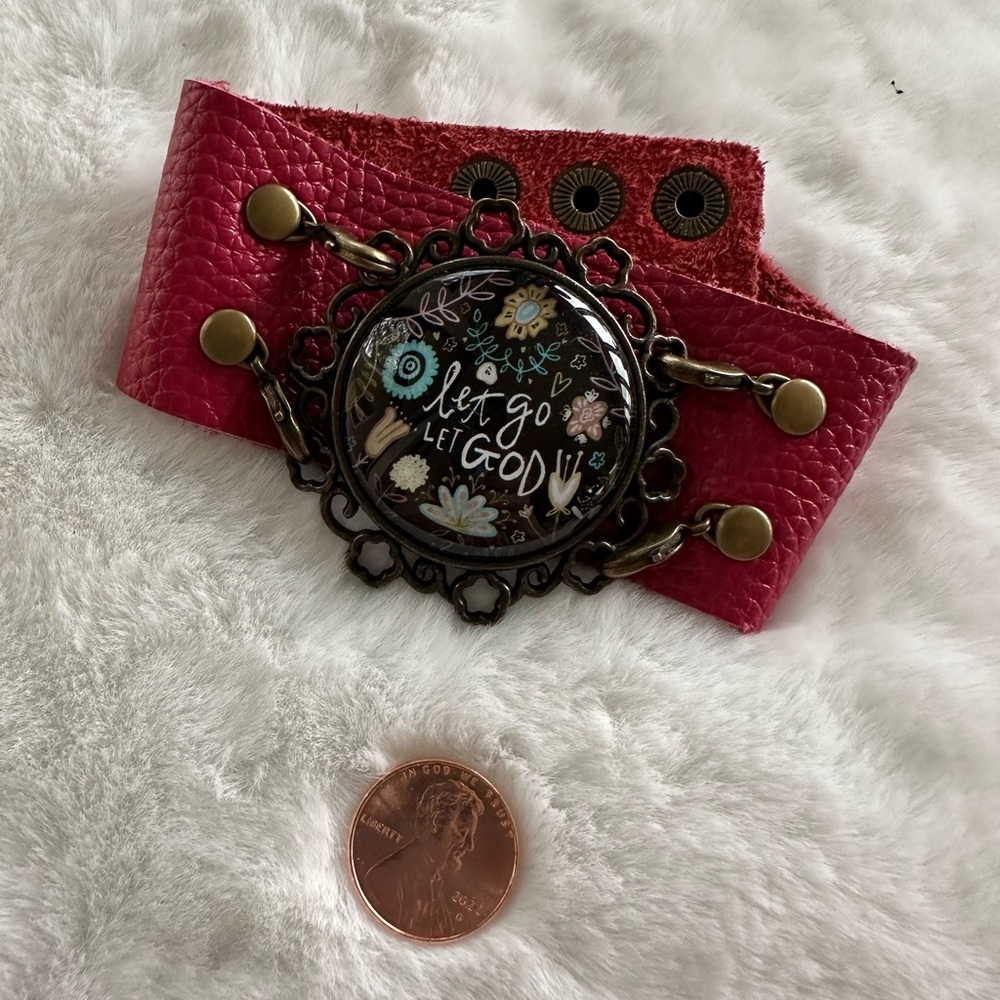 PLUNDER Fushia bracelet